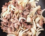 きのこと豚肉の旨味塩ダレ炒め作り方5写真