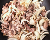 きのこと豚肉の旨味塩ダレ炒め作り方5写真