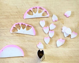 合格願✨蒲鉾を花びら型で抜き桜に作り方2写真