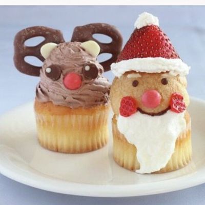 クリスマス♡サンタとトナカイカップケーキ by ♪♪maron