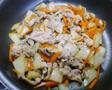 簡単！洋風☆焼き肉じゃが作り方3写真