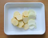 腸活♡サツマイモと玉ねぎの豆乳ポタージュ作り方1写真