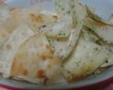 残った餃子の皮で☆パリパリおやつ♪作り方5写真