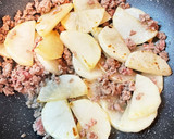 簡単節約！大根と豚ひき肉の炒め煮作り方5写真
