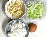 卵&油揚げとネギの雑炊作り方1写真