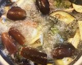 鶏ガラ出汁の煮込み和風野菜スープカレー作り方1写真