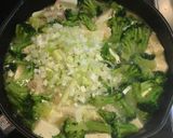 カニと豆腐とブロッコリーの塩煮込み作り方5写真