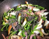 ちくわとピーマンとベーコンの塩昆布炒め作り方3写真
