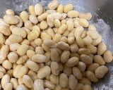 さつまいもと大豆のあめ煮/七尾市学校給食作り方2写真