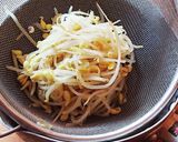 おうち居酒屋★ピリ辛！豆もやしのナムル作り方3写真