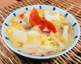 筍とトマトとしめじのふわ卵コンソメ味噌汁作り方3写真