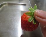 SDGs★無駄のないイチゴのヘタ取り作り方1写真