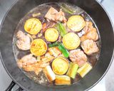 簡単◎鶏もも肉とさつま芋のピリ辛甘酢煮作り方5写真