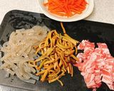 ぜんまいとこんにゃくと豚バラの炒め煮作り方1写真