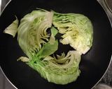 キャベツと鶏もも蒸し煮作り方2写真