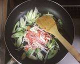 超簡単☆マヨ旨ねぎカニカマ焼きそば♪♪♪作り方2写真