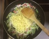 超簡単☆マヨ旨ねぎカニカマ焼きそば♪♪♪作り方4写真