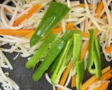野菜炒めin卵作り方3写真