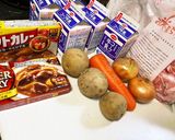 牛乳多めの、煮るカレー作り方1写真