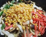 天然キノコなどアヒージョ風な旨旨炒め～作り方7写真