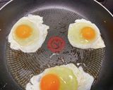 巣篭もり卵　目玉焼き作り方2写真