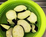 さつま芋と茄子の味噌汁作り方1写真