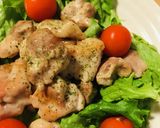 鶏もも肉●白だしのシンプルソテー&サラダ作り方3写真