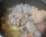 大根と豚肉系色々入りコンソメおでん作り方4写真