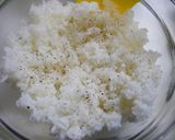 簡単！塩黒胡椒むすび　銀鮭チーズ作り方3写真