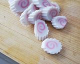 余ったなるとで簡単な煮物！作り方2写真