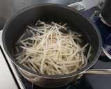 やみつき！もやしとちくわのうま辛ナムル作り方3写真