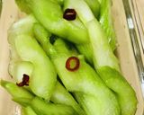 簡単セロリの浅漬け♡ さっぱり美味お惣菜作り方2写真