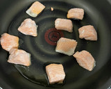 鮭のさっぱりレモンの甘酢炒め作り方1写真