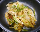 簡単！餃子のピリ辛葱炒め作り方4写真