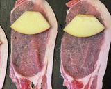 チーズとりんごをサンドしたポークピカタ作り方2写真