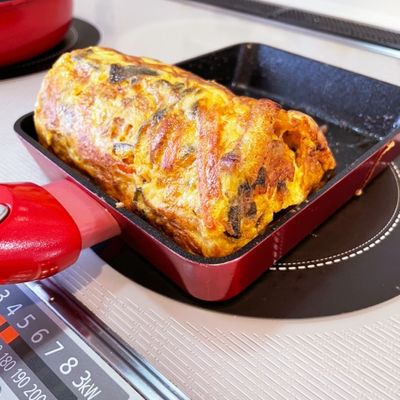 カルビ1  海鮮松前漬け8  ノエル 4  厚焼き玉子2 材料2つ！余った松前漬けで卵焼き by 馬刺しちゃん