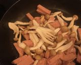 ランチョンポークで和風パスタ作り方3写真