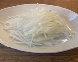 【簡単】大根と帆立缶のサラダ作り方1写真