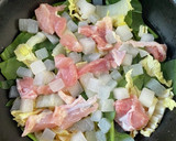 野菜たっぷりと鳥もも肉の卵とじ作り方2写真
