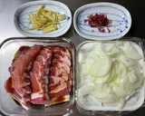 簡単ピリ辛！千切り生姜が旨いしょうが焼き作り方1写真