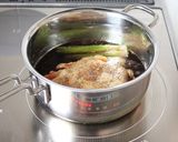 簡単にしっとり【鶏チャーシュー（煮鶏）】作り方3写真