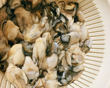 生食牡蠣とニンニクと野菜のレアアヒージョ作り方1写真