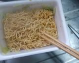 インスタントカップオムソバ作り方1写真