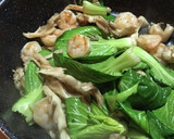 簡単！青梗菜と海老と舞茸の中華風炒め作り方5写真