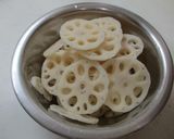 【れんこんの粉チーズ炒め】簡単おつまみ！作り方1写真