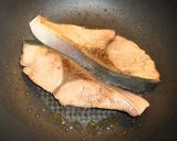 ピリッと大人味⭐鰤の柚子胡椒&醤油ソース作り方1写真