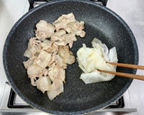 フライパン1つ＊豚バラ白菜の和風旨とろ煮作り方3写真