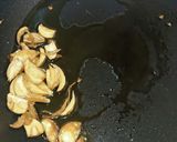 お手頃牛こま肉とコーンのガーリックライス作り方3写真