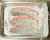 簡単！鮭のムニエル白菜クリームソースがけ作り方5写真