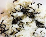 大根の葉っぱと皮で！塩昆布チャーハン作り方2写真